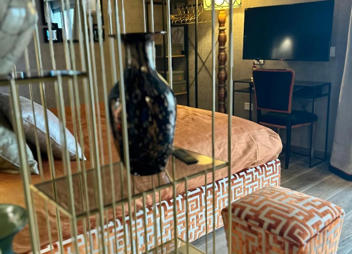 Portrait Luxury Loft Daire Bari