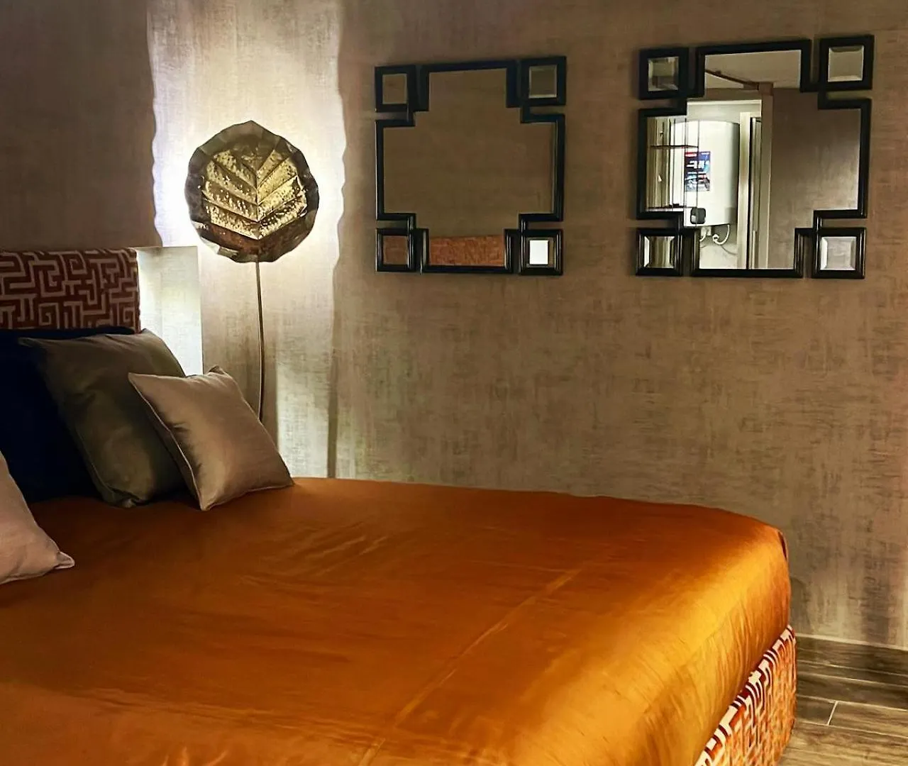 Portrait Luxury Loft Daire Bari İtalya